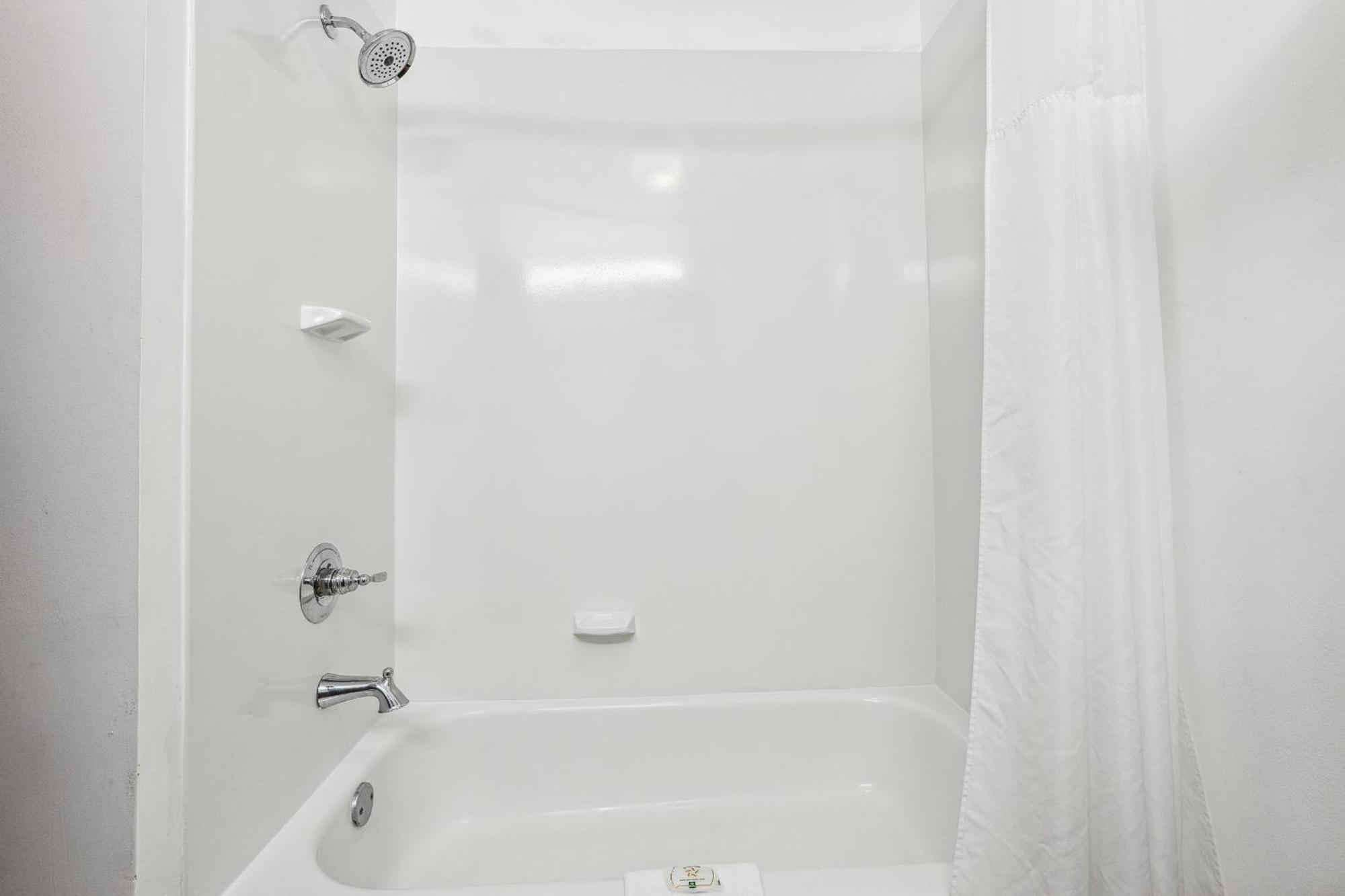 Quality Inn & Suites ดอว์สันวิลล์ ภายนอก รูปภาพ