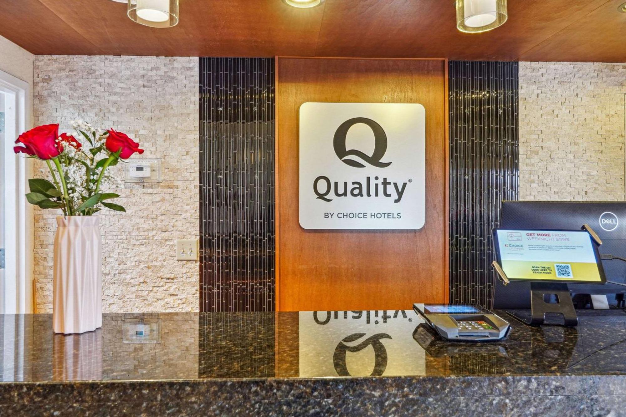 Quality Inn & Suites ดอว์สันวิลล์ ภายนอก รูปภาพ